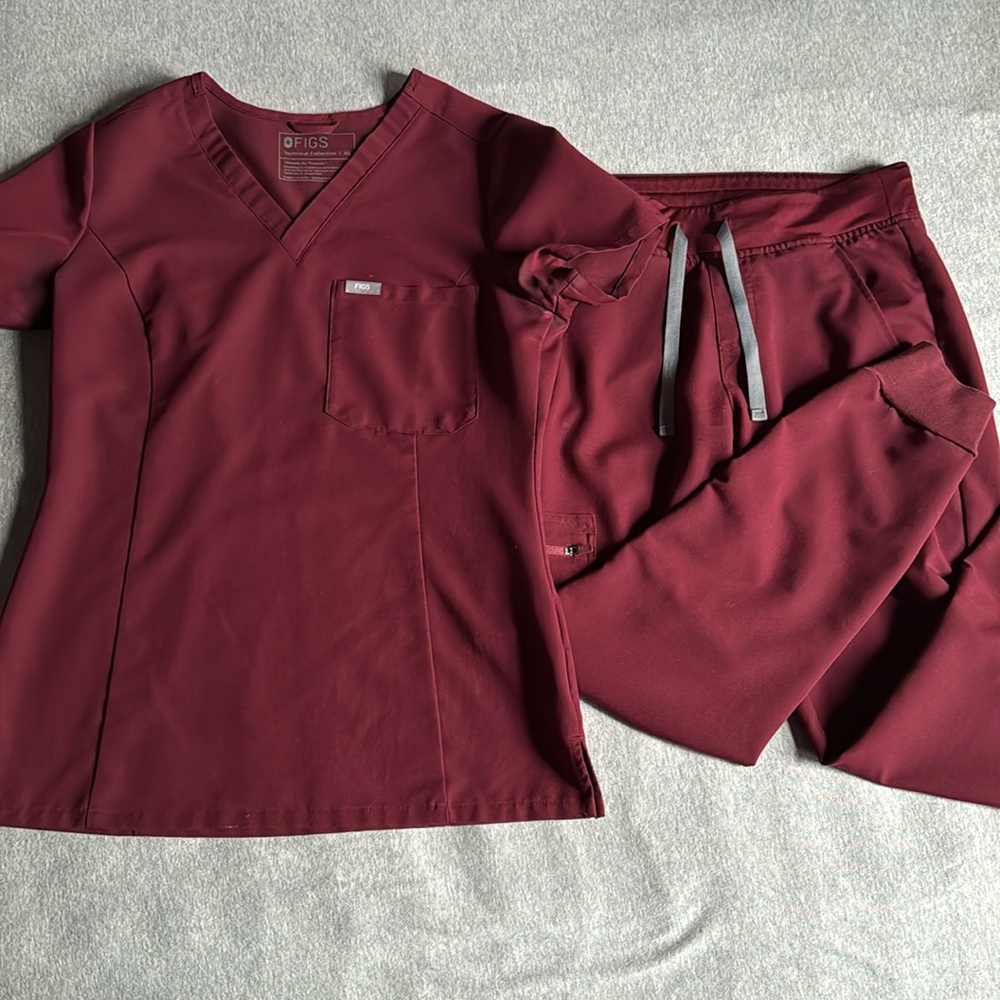 Figs scrub set (women’s, burgundy)